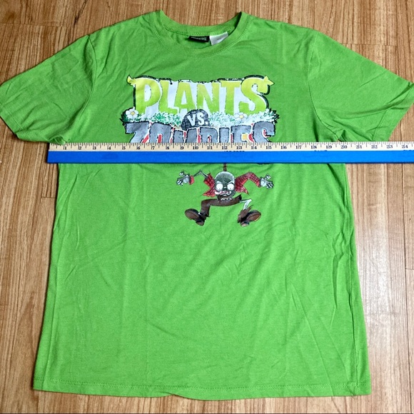 Green T- Shirt Men’s Small Short Sleeve tees - Picture 2 of 8